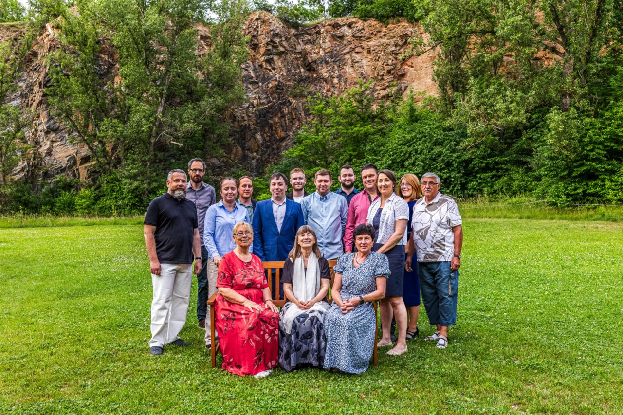 Společná fotografie kandidátů Nezávislí pro Kouřim